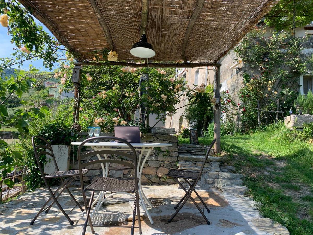 Antica Casa Del Canto Iara - Private Parking Calice Ligure المظهر الخارجي الصورة