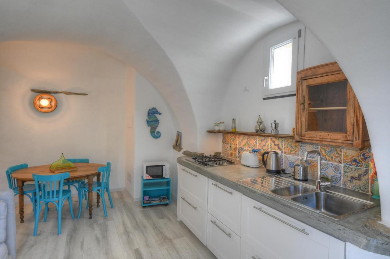 Antica Casa Del Canto Iara - Private Parking Calice Ligure المظهر الخارجي الصورة